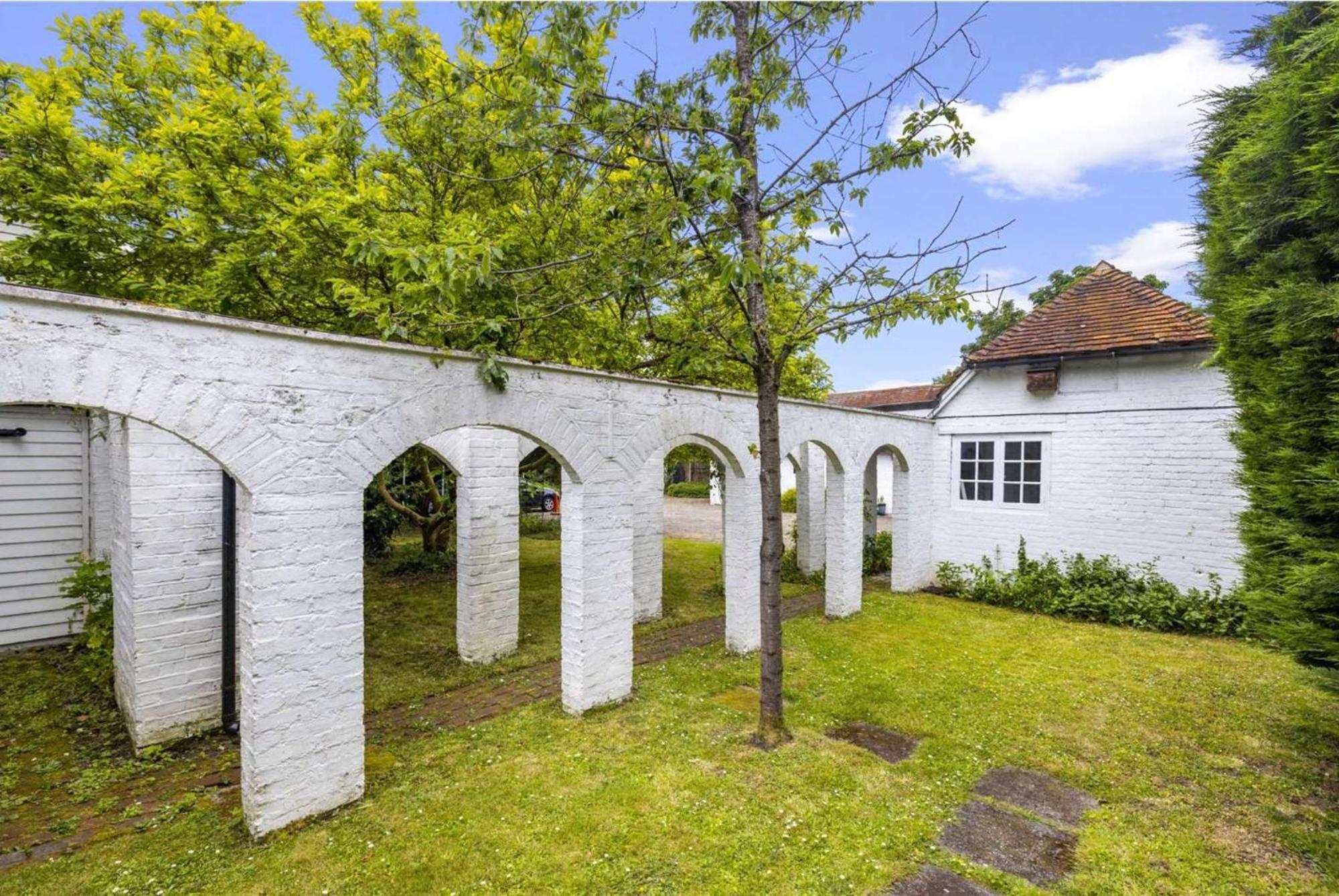 English Farmhouse Cottage Guildford Extérieur photo
